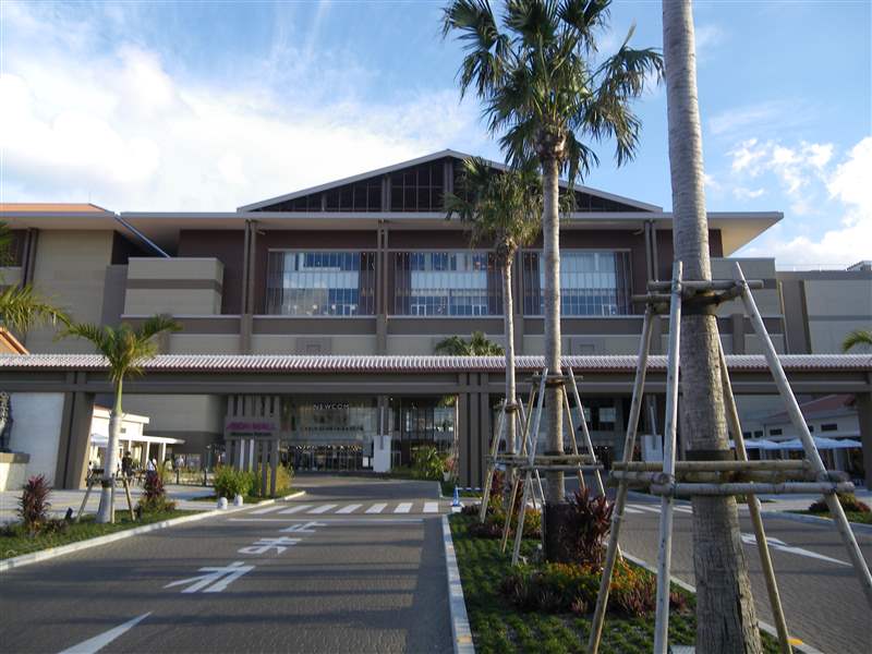 AEON MALL ライカム外觀