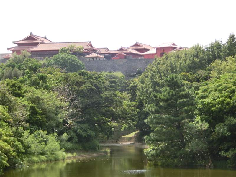 首里城－守礼門・龍潭池